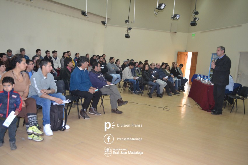 La charla sobre prstamos para emprendedores despert un gran inters 