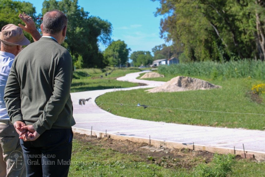 Avanza la obra de veredas en el Parque de la Estacin