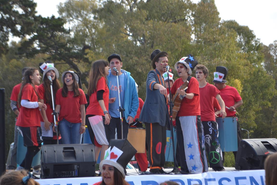 La murga Paracut en Pinamar